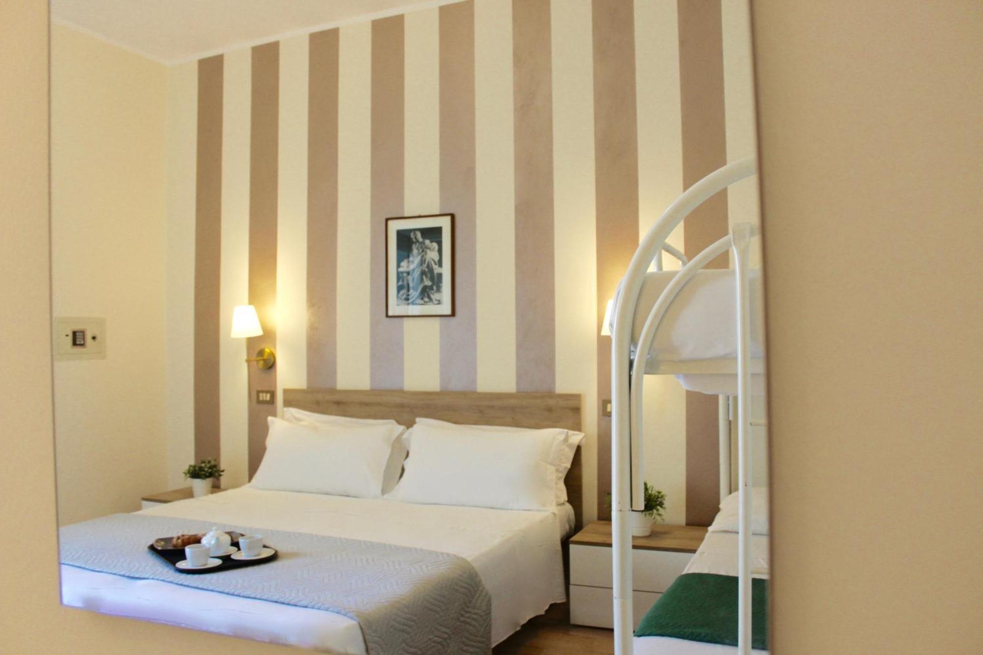 King Hotel Cesenatico Esterno foto