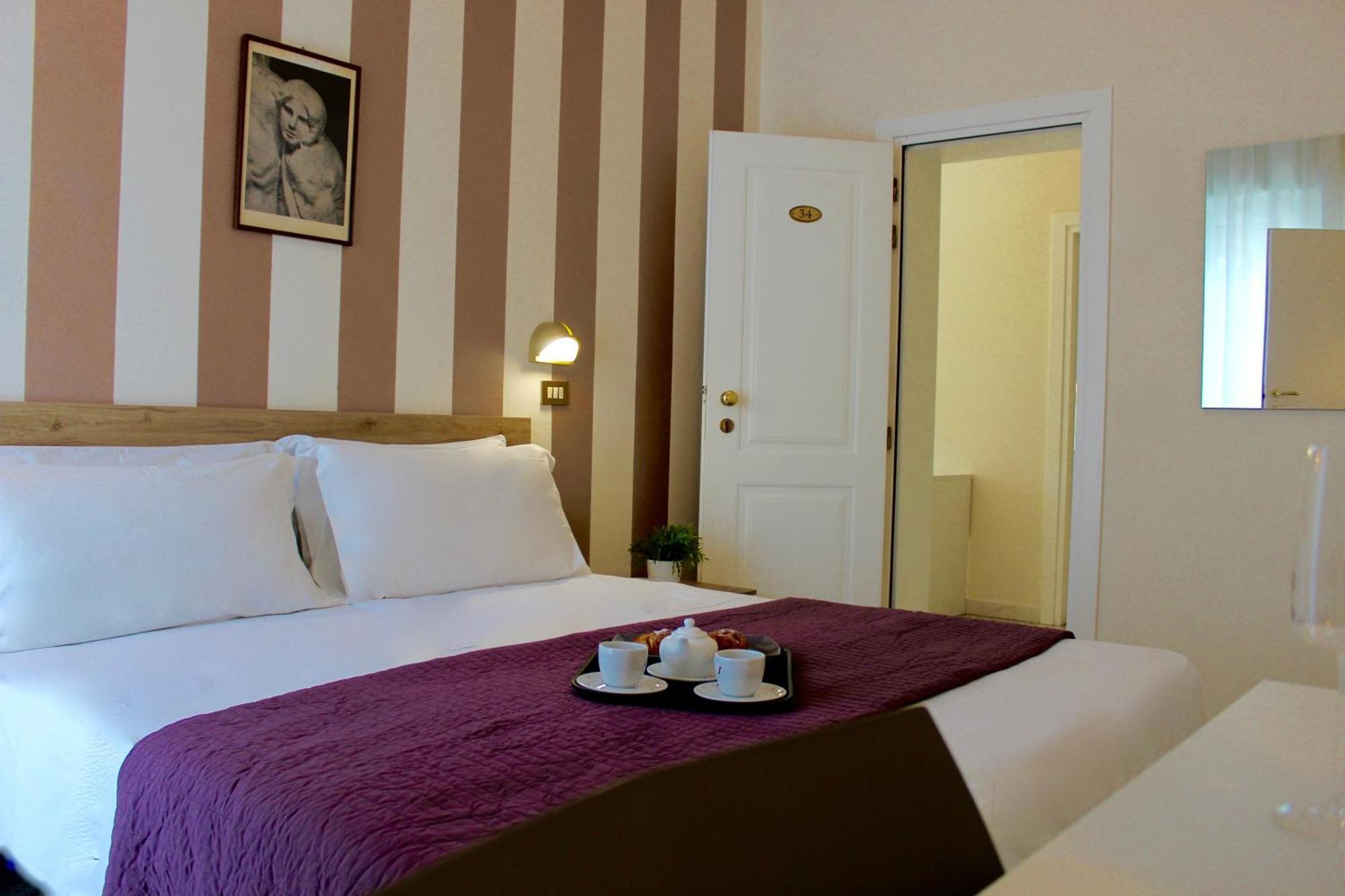 King Hotel Cesenatico Esterno foto