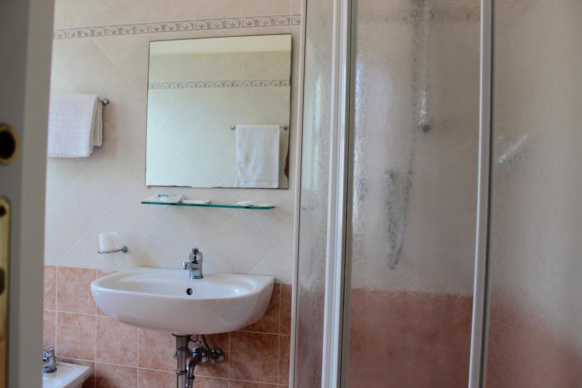 King Hotel Cesenatico Esterno foto