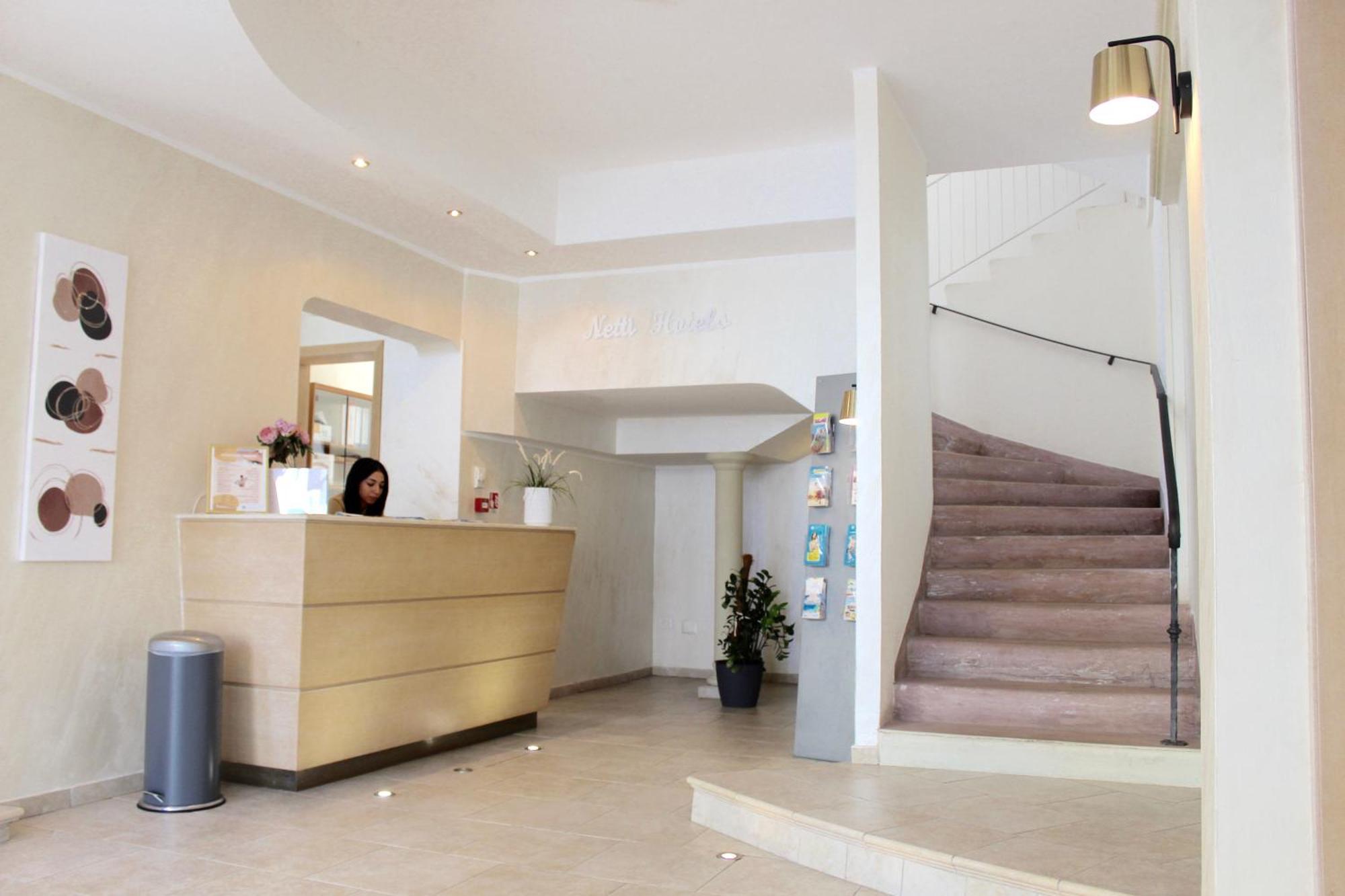 King Hotel Cesenatico Esterno foto
