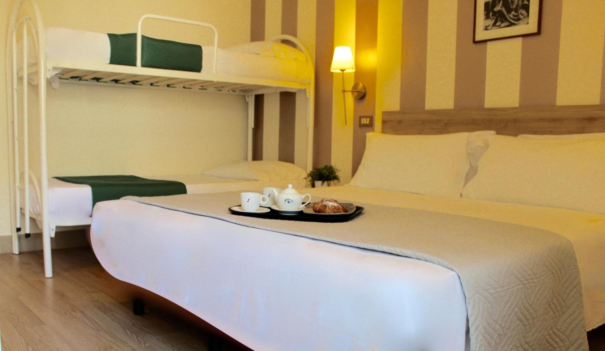 King Hotel Cesenatico Esterno foto